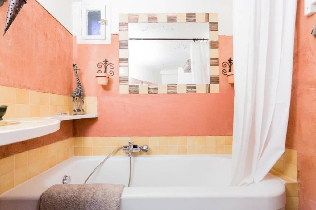La Maison De Tao آيكس أومبروفينس المظهر الخارجي الصورة